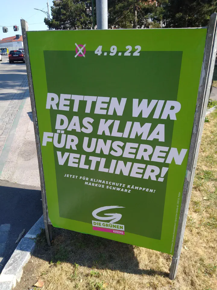 Gut, der Slogan ist schlecht, aber nicht falsch. In Österreich muss man halt im freundlichen Sinne immer die Alkoholiker-Seele ansprechen.